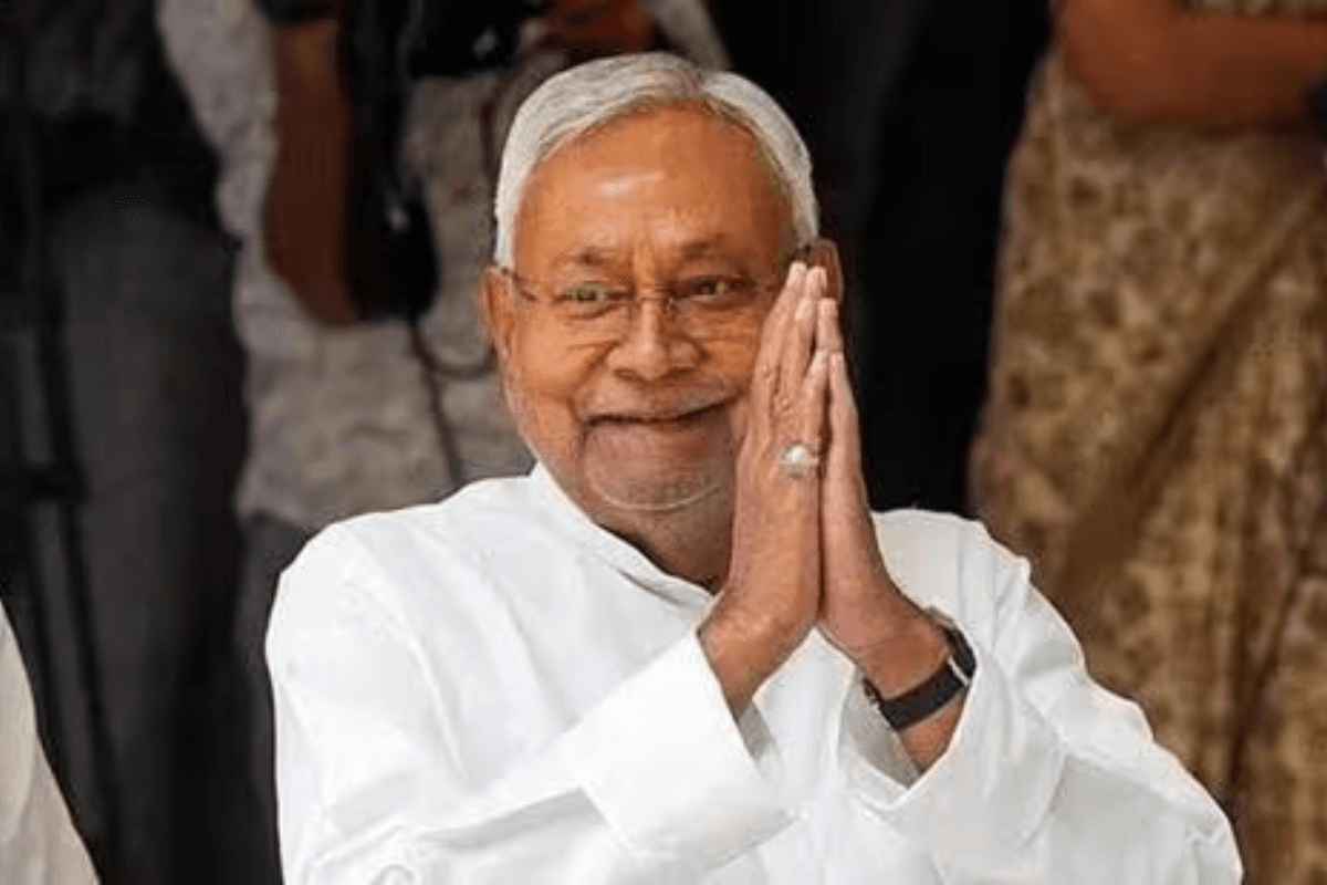 Pragati Yatra: कोहरे की वजह से CM नीतीश की हेलिकॉप्टर यात्रा रद्द, सड़क मार्ग से निकले गोपालगंज, 4 घंटे देर से शुरू होगा कार्यक्रम