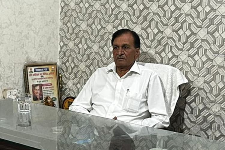 Dharmpal Lakra Net Worth: मिलिए दिल्ली के सबसे अमीर विधायक धर्मपाल लाकड़ा से, संपत्ति जानकर फटी रह जाएंगी आंखें