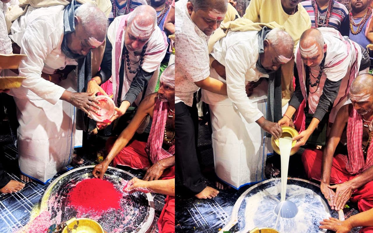 बाबा बैद्यनाथ की शरण में पूर्व प्रधानमंत्री एचडी देवेगौड़ा, गर्भगृह में की पूजा-अर्चना, देखें Video