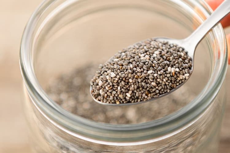 Health Tips: 30 से ज्यादा उम्र की महिलाओं को जरूर खाने चाहिए ये 5 सीड्स