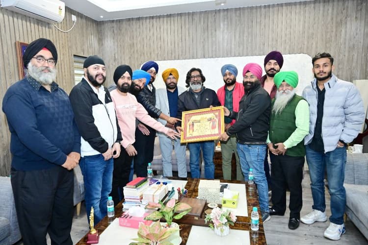 सीएम हेमंत सोरेन को गुरु गोविंद सिंह जयंती उत्सव का आमंत्रण, छह जनवरी को रहेगा अवकाश