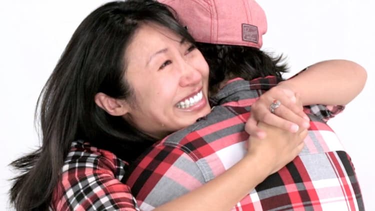 National Hugging Day 2025 : 21 जनवरी को जाता है नेशनल हगिंग डे, जानिए कुछ इंटरेस्टिंग फैक्ट