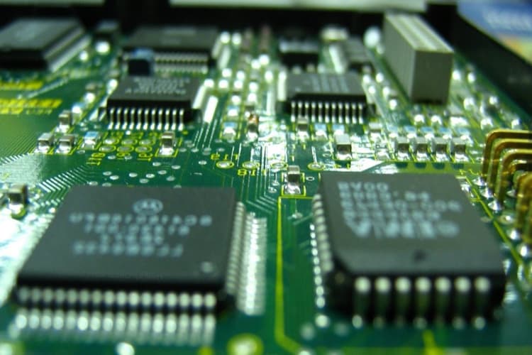 10 साल में 5 गुना बढ़ा भारत का इलेक्ट्रॉनिक्स प्रोडक्शन, लेकिन डिजाइन और कंपोनेट्स में धीमी रही रफ्तार