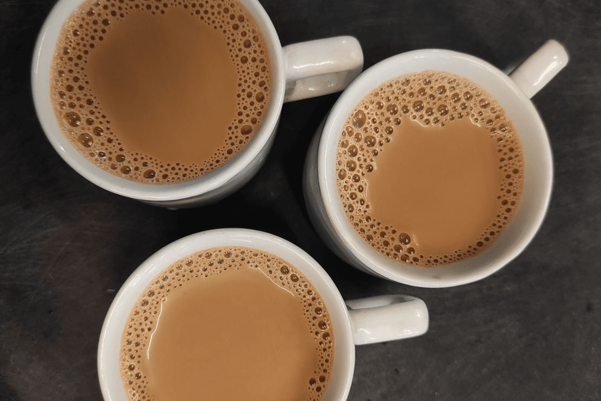 Side Effects Of Drinking Too Much Tea: ज्यादा चाय पीने से होने वाले 8 नुकसान जो आपको भी कर देंगे हैरान