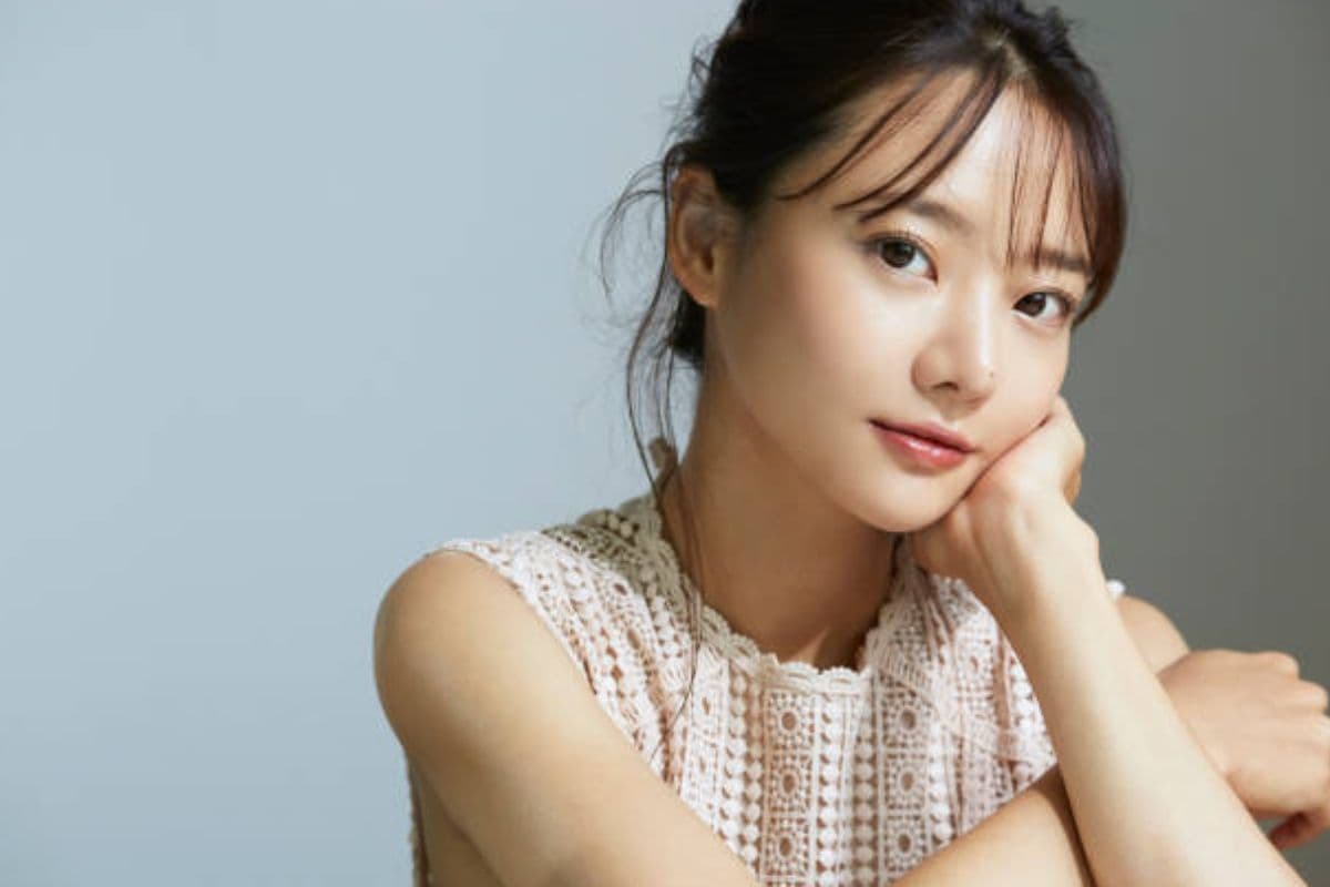 Korean Glass Skin: कोरियन जैसी ग्लास स्किन पाने के लिए अपनाएं ये घरेलु नुस्खे, कुछ ही दिनों में दिखने लगेगी चमक