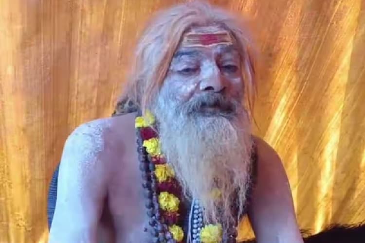 MTech Baba का दावा, 40 लाख की नौकरी छोड़कर बन गए नागा साधु