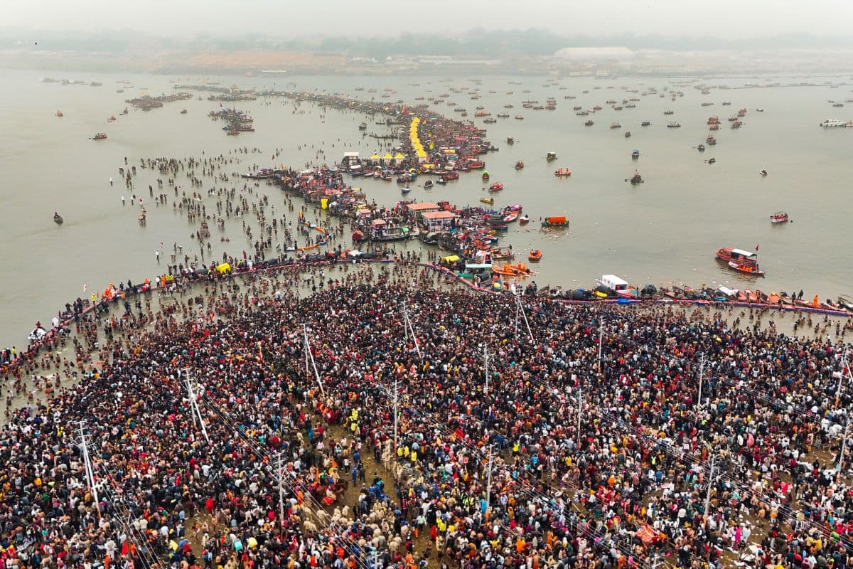 Mahakumbh 2025: рдорд╣рд╛рдХреБрдВрдн рдореЗрдВ рдордХрд░ рд╕рдВрдХреНрд░рд╛рдВрддрд┐ рдкрд░ 3.50 рдХрд░реЛрдбрд╝ рд▓реЛрдЧреЛрдВ рдиреЗ рд▓рдЧрд╛рдИ рдбреБрдмрдХреА, рд╕реАрдПрдо рдпреЛрдЧреА рдиреЗ рджрд┐рдпрд╛ рдЕрдкрдбреЗрдЯ