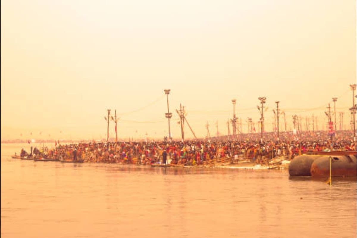 Mahakumbh 2025: महाकुंभ में स्नान करने से पहले जान लें नियम, जीवन में आएंगे शुभ परिणाम
