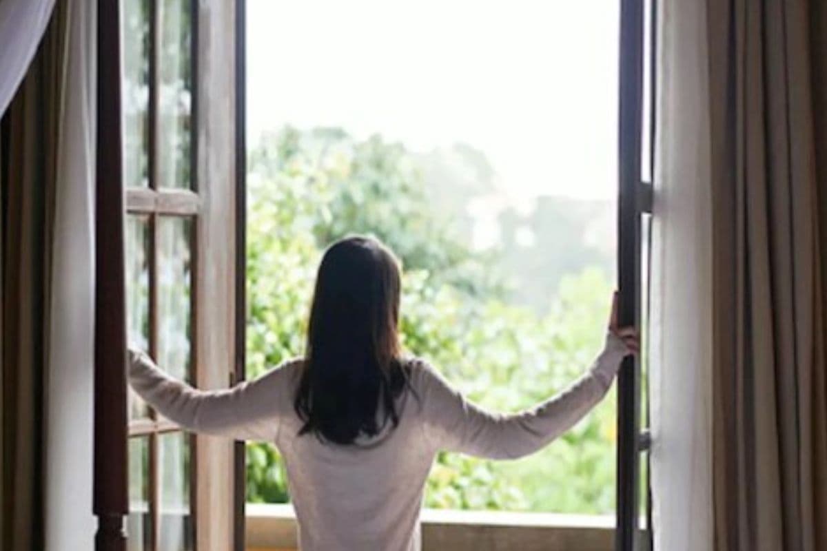 Morning Vastu Tips : रोजाना सुबह करें यह काम,आपके जीवन में होगी पैसों की बारिश