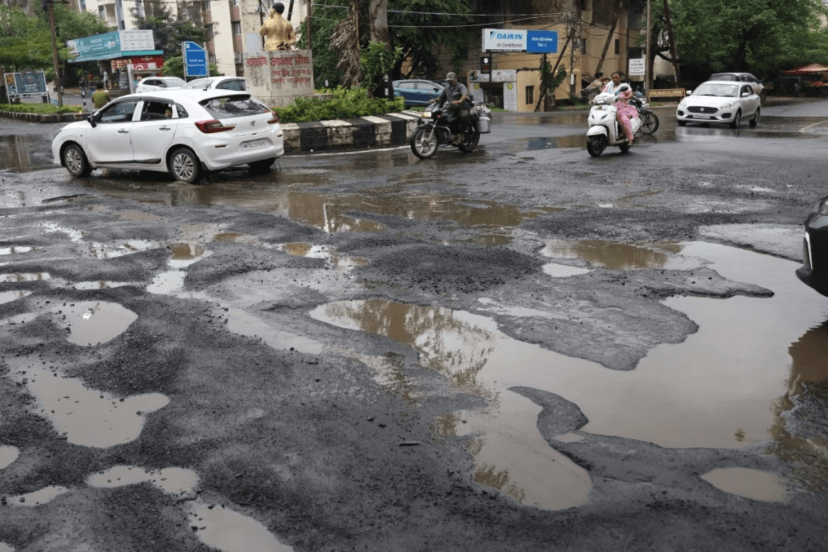 Muzaffarpur News: खुशखबरी! शहर की इन चार जर्जर सड़कों का होगा निर्माण, लोगों को लंबे समय से था इंतजार