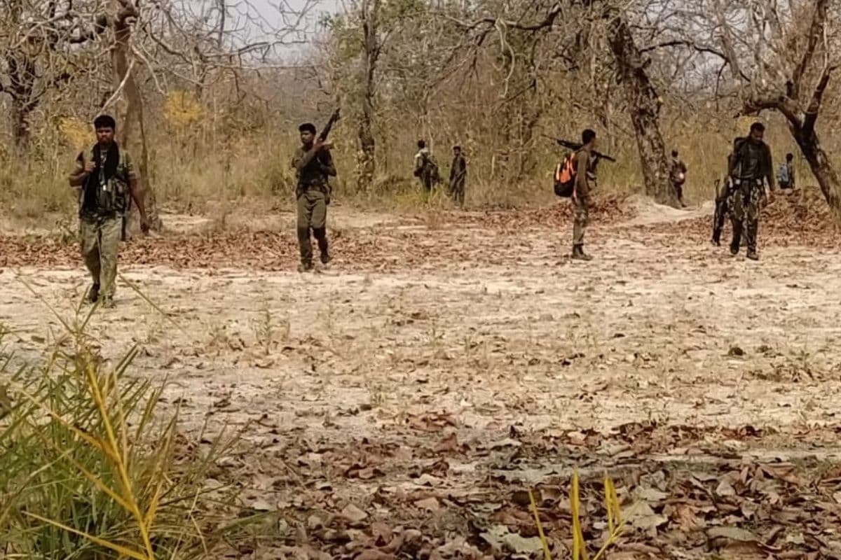 Chhattisgarh Naxal Attack: बीजापुर हमले का जवानों ने लिया बदला, 8 नक्सलियों को मार गिराया
