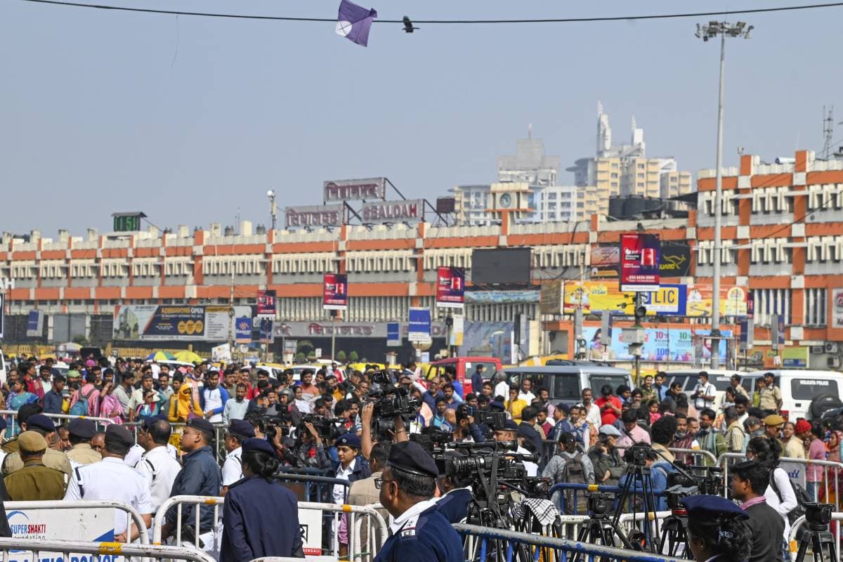 RG Kar Murder Case : दोषी को देखने रेलिंग पर चढ़े लोग, संजय रॉय ने जज से कहा- मैं निर्दोष हूं