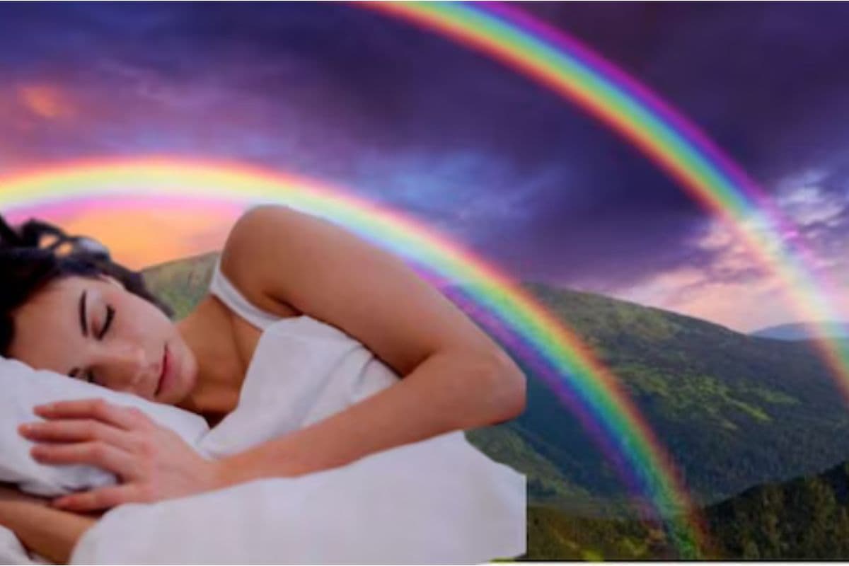 Rainbow In Dreams: बार-बार अगर सपने में दिखता है इंद्रधनुष, तो मिलते हैं ये शुभ लाभ