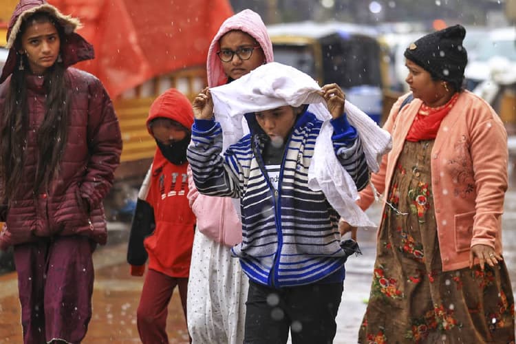 Bihar Rain Alert: मौसम फिर दे दिया गच्चा, अगले दो दिनों में पांच डिग्री तक गिरेगा तापमान