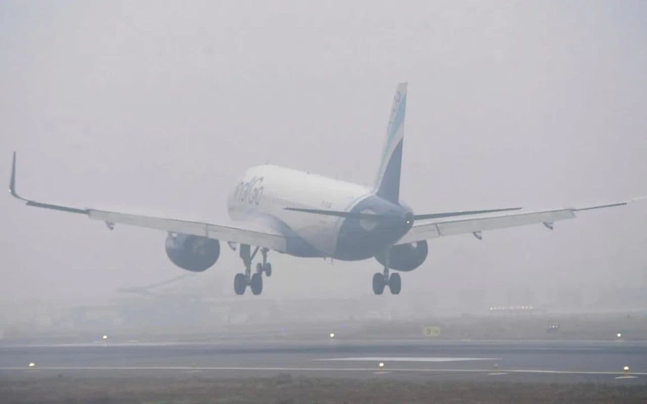 रांची में कोहरे की मार, कम विजिबिलिटी की वजह से 4 विमानों को करना पड़ा डायवर्ट