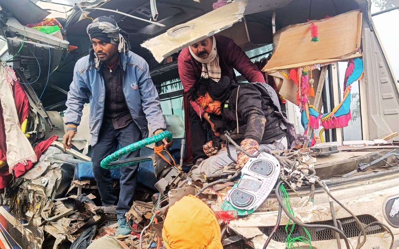 Road Accident in Palamu Road Accident in Palamu