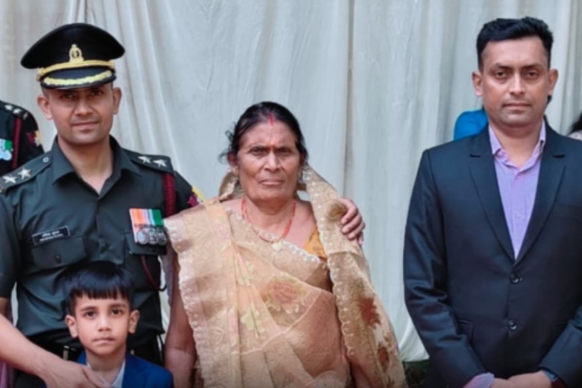 Success Story: बिहार के ऑफिसर बेटों की कहानी, कपड़े सिलकर मां ने बनाया ऑर्मी में लेफ्टिनेंट