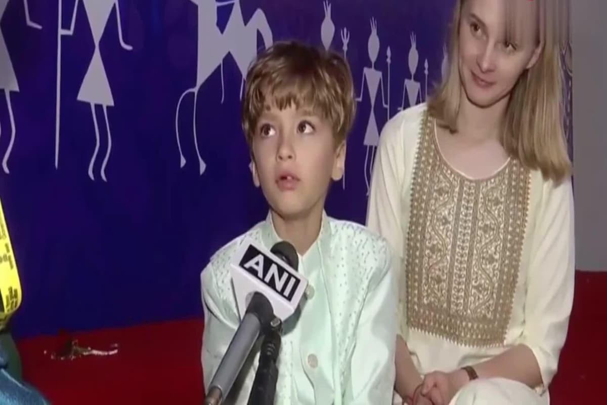 WATCH: पोलैंड के 7 साल के बच्चे ने गाया 'मेरे घर राम आए हैं', प्रवासी भारतीय दिवस का वीडियो वायरल