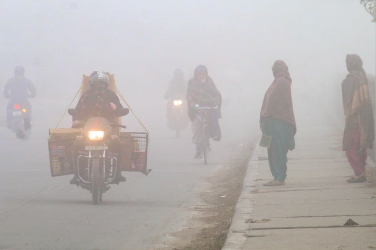 Bihar Weather: बिहार में अभी खत्म नहीं हुआ ठंड, आज से गिरेगा तापमान और बढ़ेगी ठिठुरन