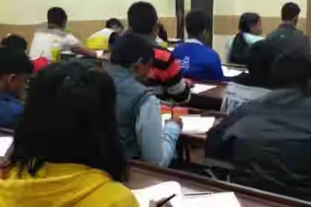 FIITJEE सेंटर के बंद होने से झारखंड के दो हजार बच्चों का भविष्य अधर में, अभिभावकों के करोड़ों रुपये डूबे