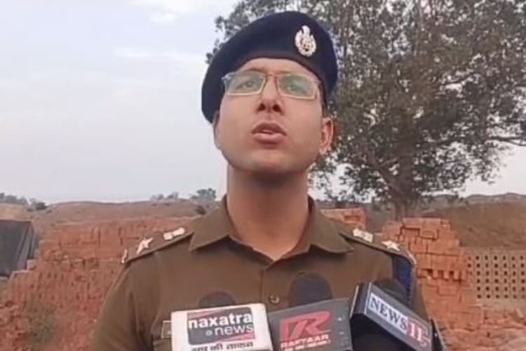 धनबाद हिंसक झड़प मामले में पुलिस का सर्च ऑपरेशन जारी, 300 टन अवैध कोयला जब्त, बम और हथियार भी मिले