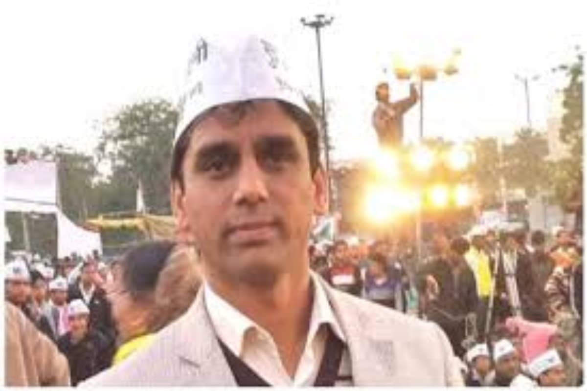 AAP विधायक नरेश यादव ने दिया इस्तीफा, पार्टी पर लगाया भ्रष्टाचार का आरोप