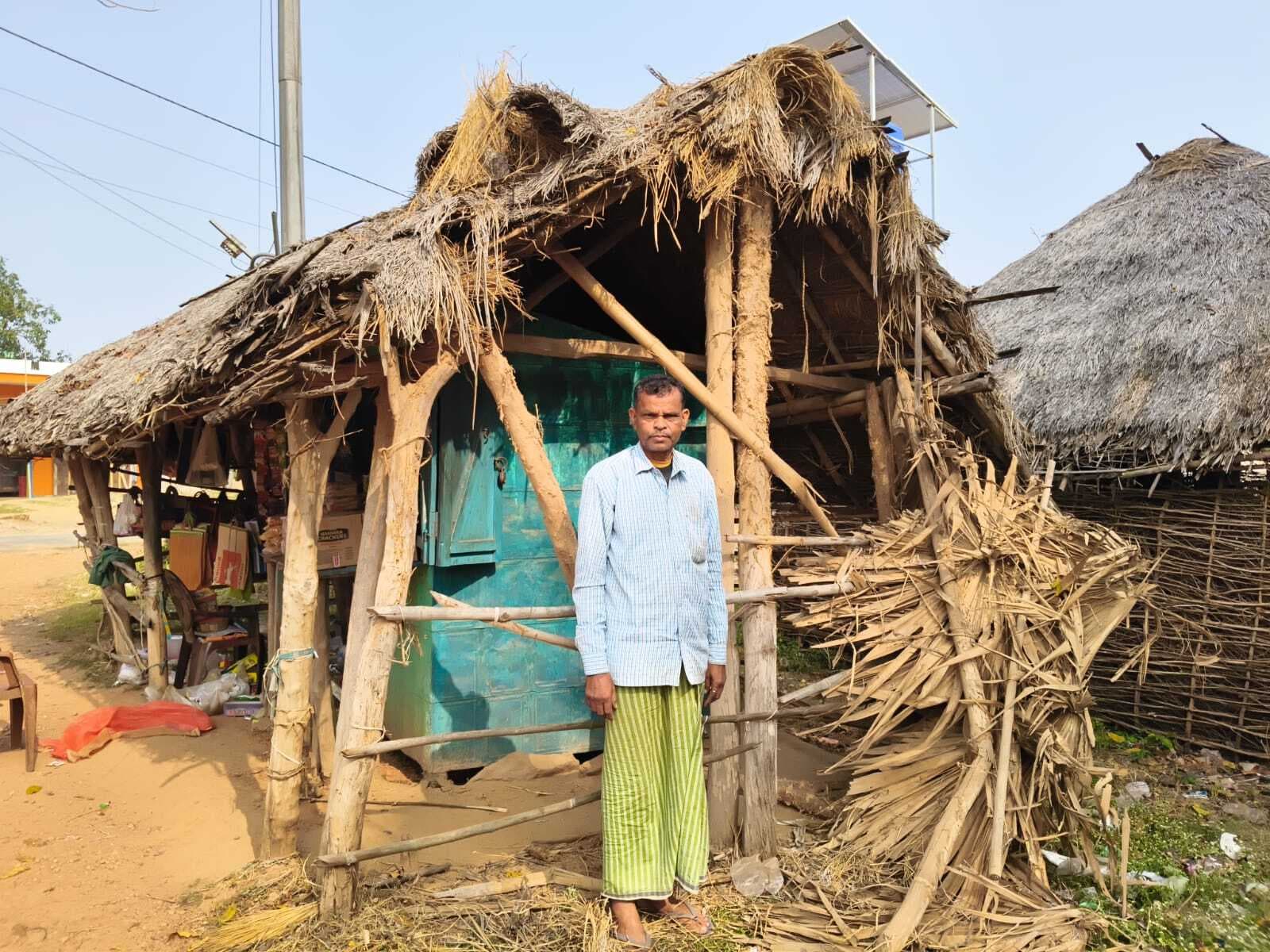 East Singhbhum : गुड़ाबांदा में हाथियों का उत्पात, घर और दुकान तोड़ा