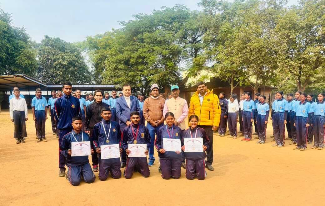 Jamshedpur News : рд╕реАрдПрдЯреАрд╕реА - 26 рдХреИрдВрдк рдПрдХреНрдЯрд┐рд╡рд┐рдЯреА рдореЗрдВ рдПрд▓рдмреАрдПрд╕рдПрдо рдХреЙрд▓реЗрдЬ рдХреЗ рдПрдирд╕реАрд╕реА рдХреИрдбреЗрдЯреНрд╕ рдХрд╛ рдмреЗрд╣рддрд░ рдкреНрд░рджрд░реНрд╢рди