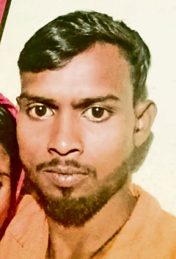 Bokaro News :सड़क हादसे में मामा की मौत, भांजा गंभीर रूप से घायल