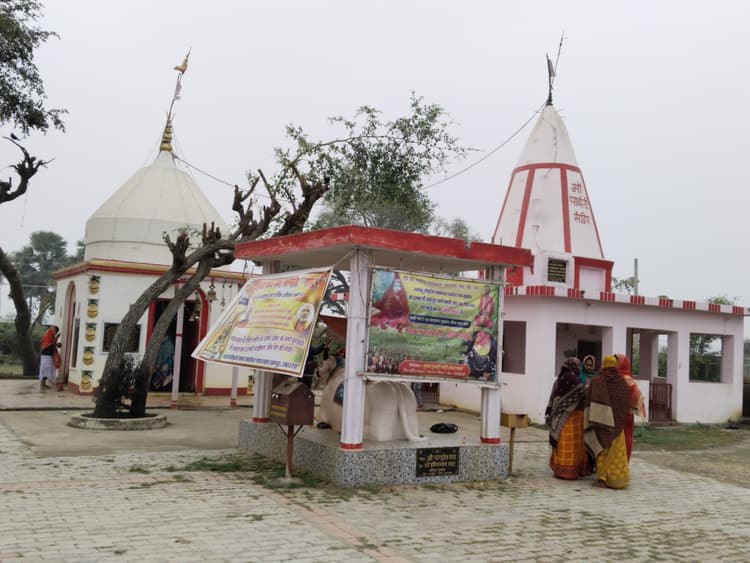 नववर्ष में लोगों ने धार्मिक स्थल व मंदिरों में टेका माथा