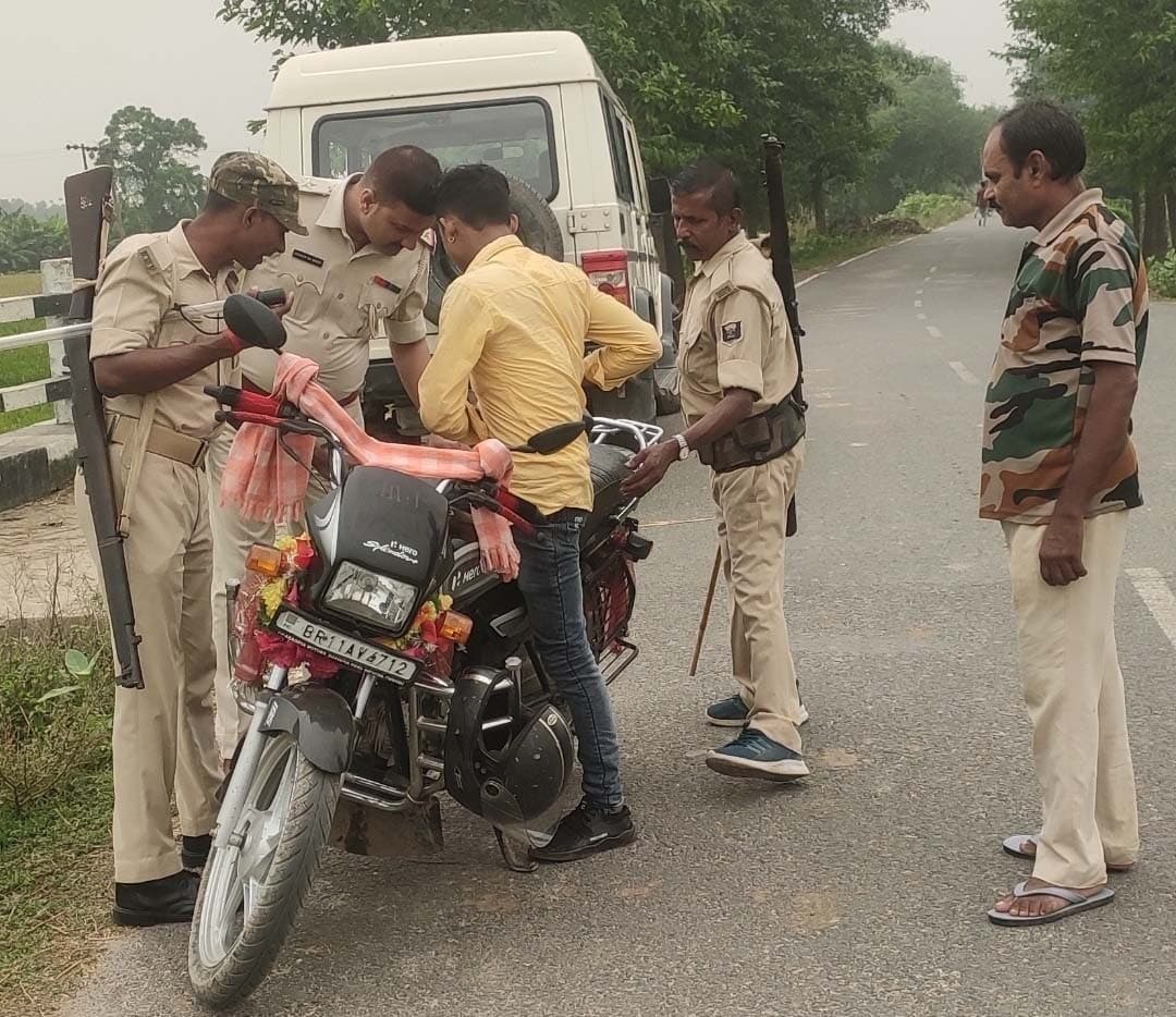 बलिया थाना की सीमाओं पर निगहबानी तेज, वाहनों की सघन चेकिंग