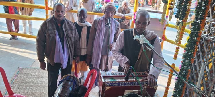 हरेराम-हरेराम की प्रस्तुति से माहौल हुआ भक्तिमय