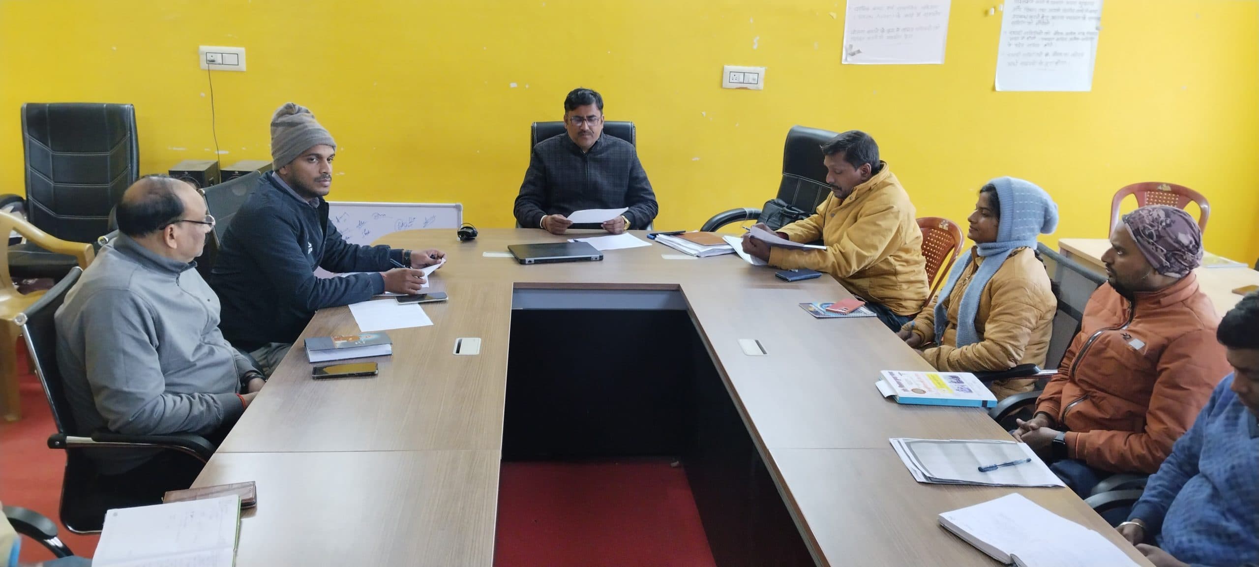 अबुआ आवास बनाने के लिए लाभुकों को करें प्रेरित : बीडीओ