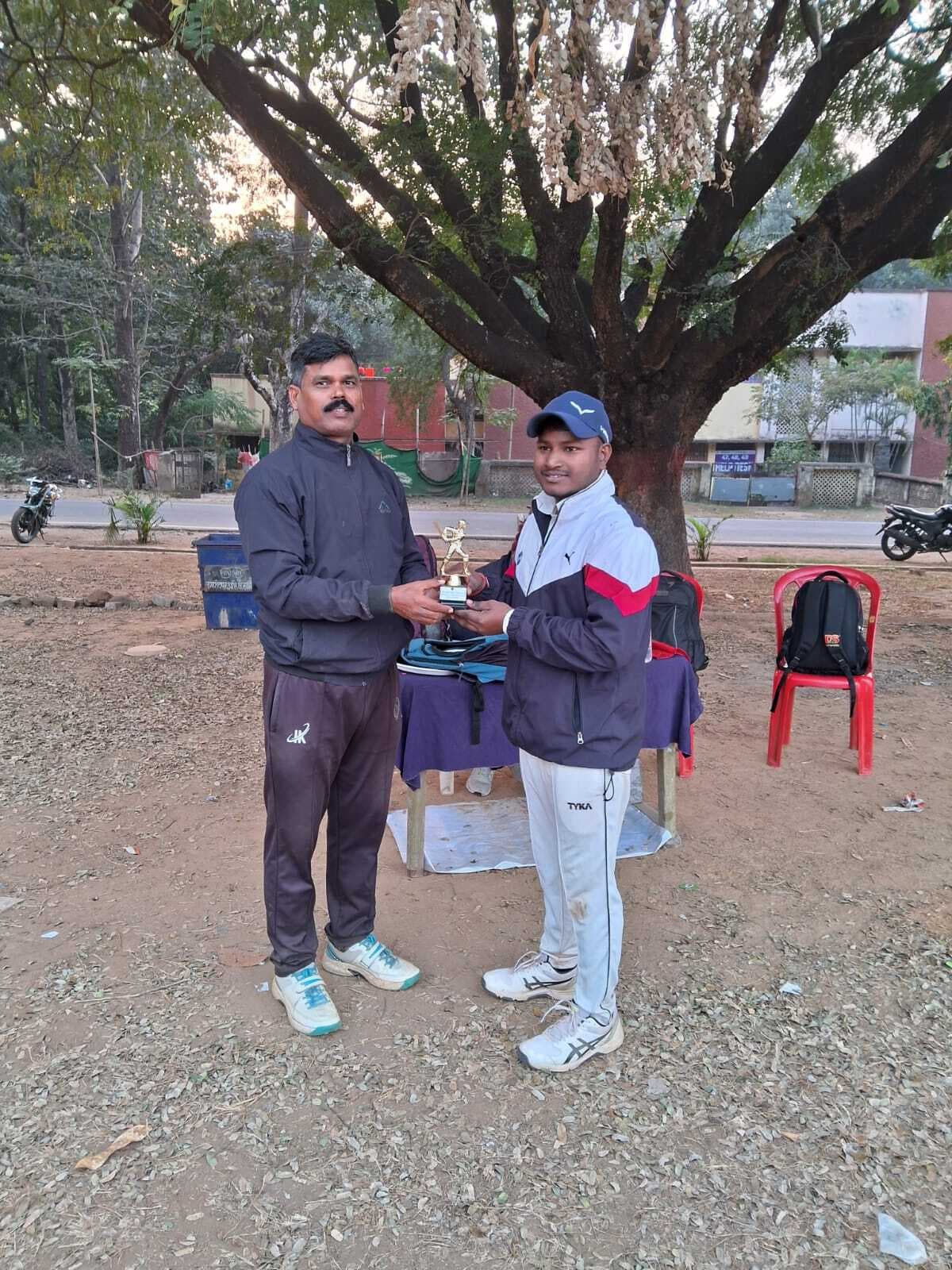 पायोनियर ने नोबल क्रिकेट क्लब को सात विकेट से हराया