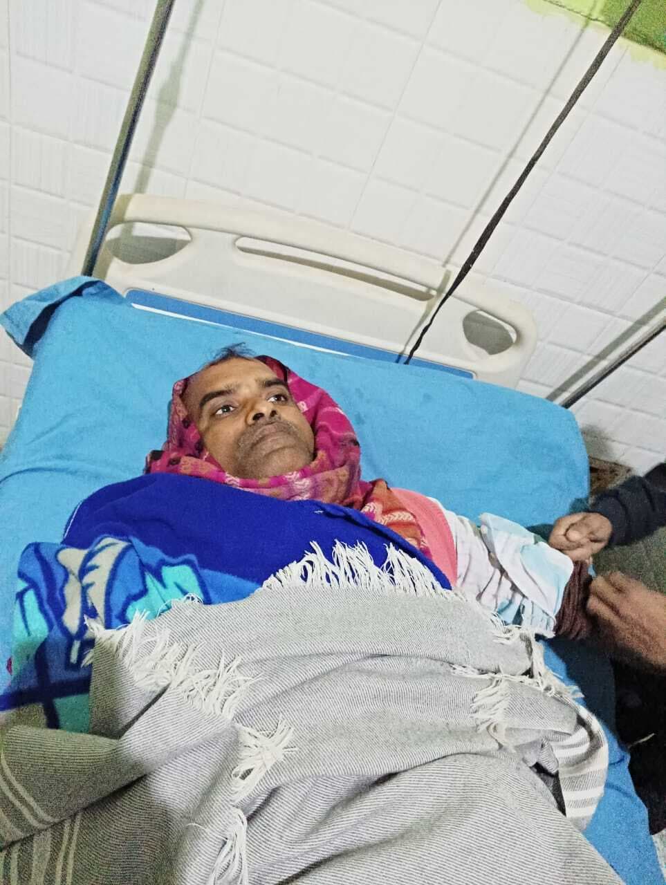 साड़ का आतंक, शिक्षक को किया जख्मी