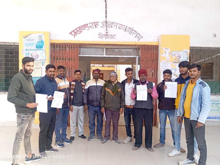 Giridih News :तीन किमी सड़क पर 40 ब्रेकर, परेशान ग्रामीणों ने अधिकारियों से लगायी गुहार