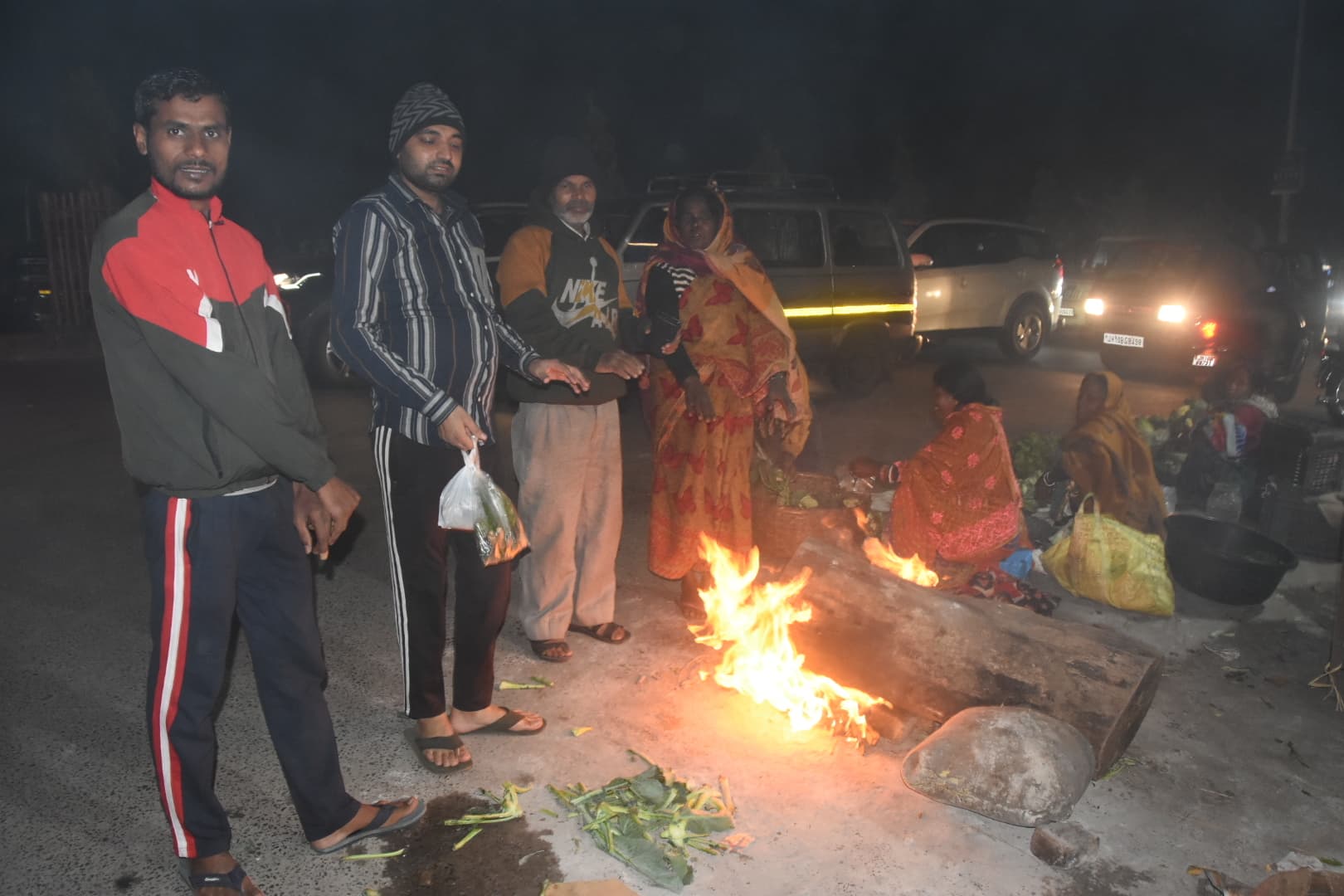 Dhanbad News : ठंड बढ़ते ही वायरल संक्रमण की चपेट में आ रहे लोग, मेडिसिन विभाग के सभी बेड फुल