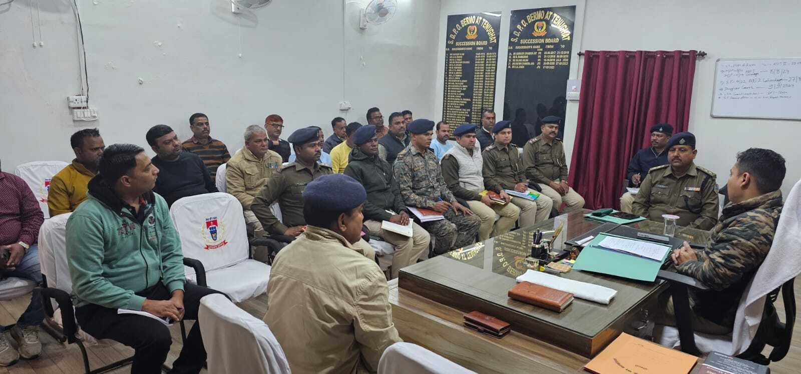 Bokaro News : उग्रवाद प्रभावित क्षेत्रों में योजनाओं की रुकावट दूर पर बल