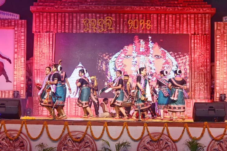 Jharsuguda News: अपनी कला, संस्कृति व परंपरा को जानने का पर्व है दुलदुली महोत्सव : मुख्यमंत्री