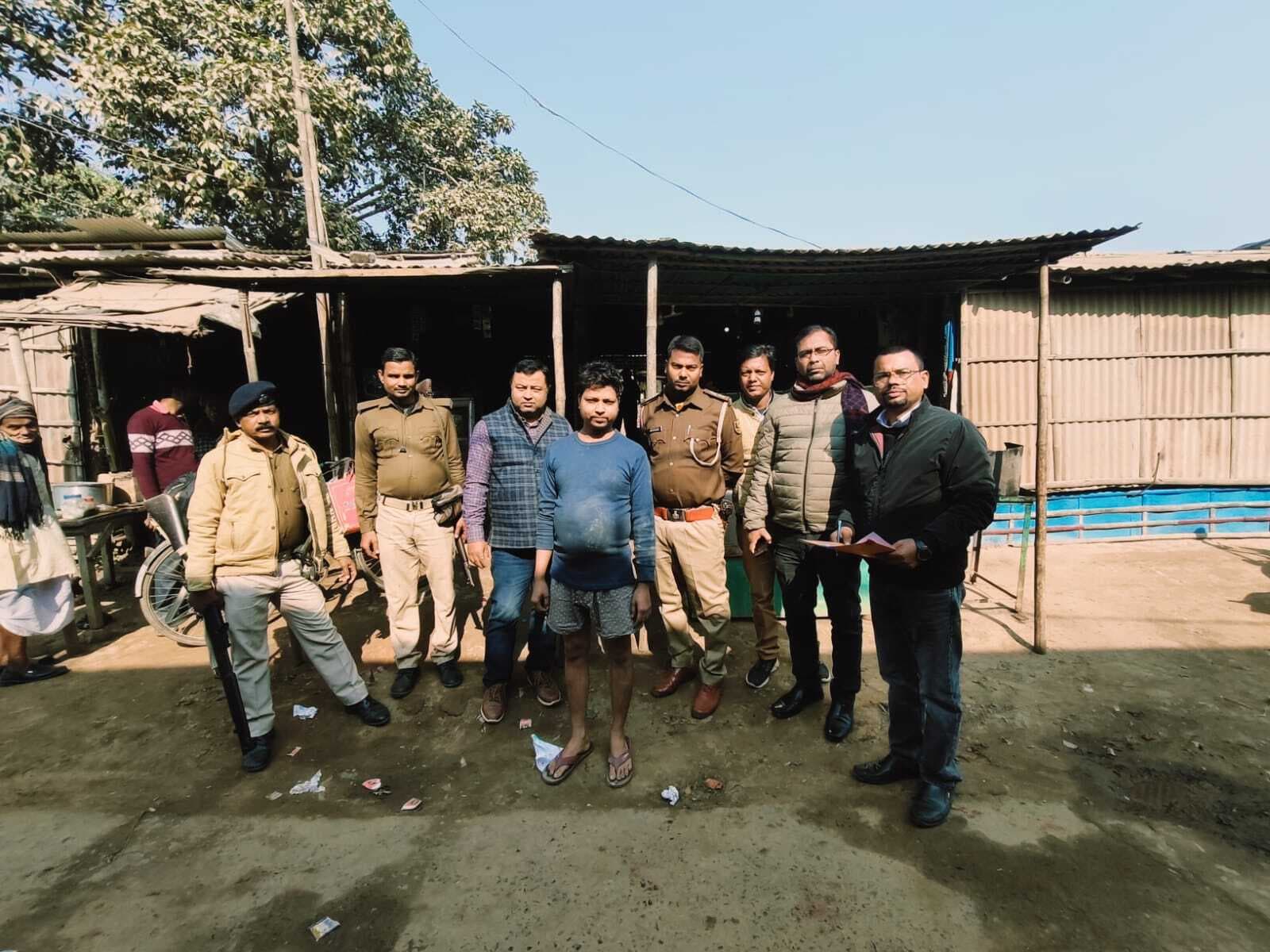 श्रम पदाधिकारी के नेतृत्व में धावा दल ने होटल में की छापेमारी, एक बाल श्रमिक को कराया मुक्त