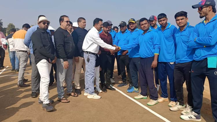 बासुकिनाथ ने झाझा टीम को छह विकेट से हराया