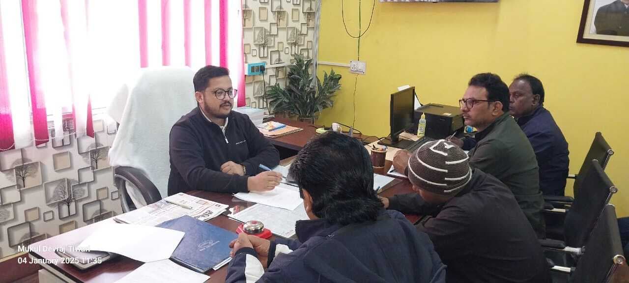 आयुष्मान व आभा कार्ड बनाने में लायें तेजी : बीडीओ