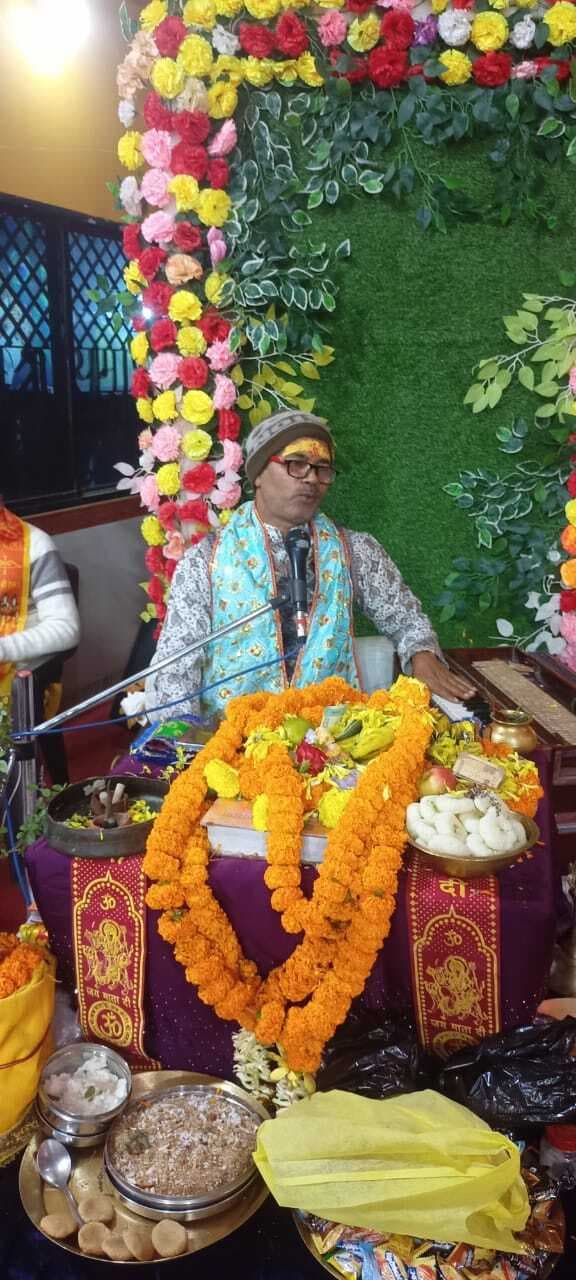 भगवान की बाल लीला घर-घर में दिखती है : विजय