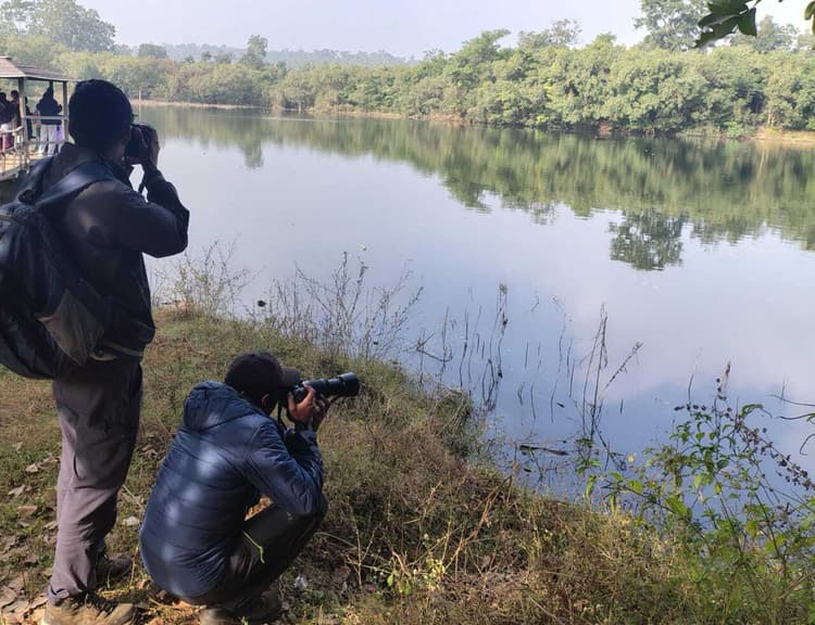 पीटीआर के घने जंगलों में अत्याधुनिक तकनीक से वन्य जीवों का सर्वे