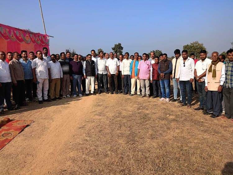 Saraikela News : शिक्षा से ही समाज का विकास संभव