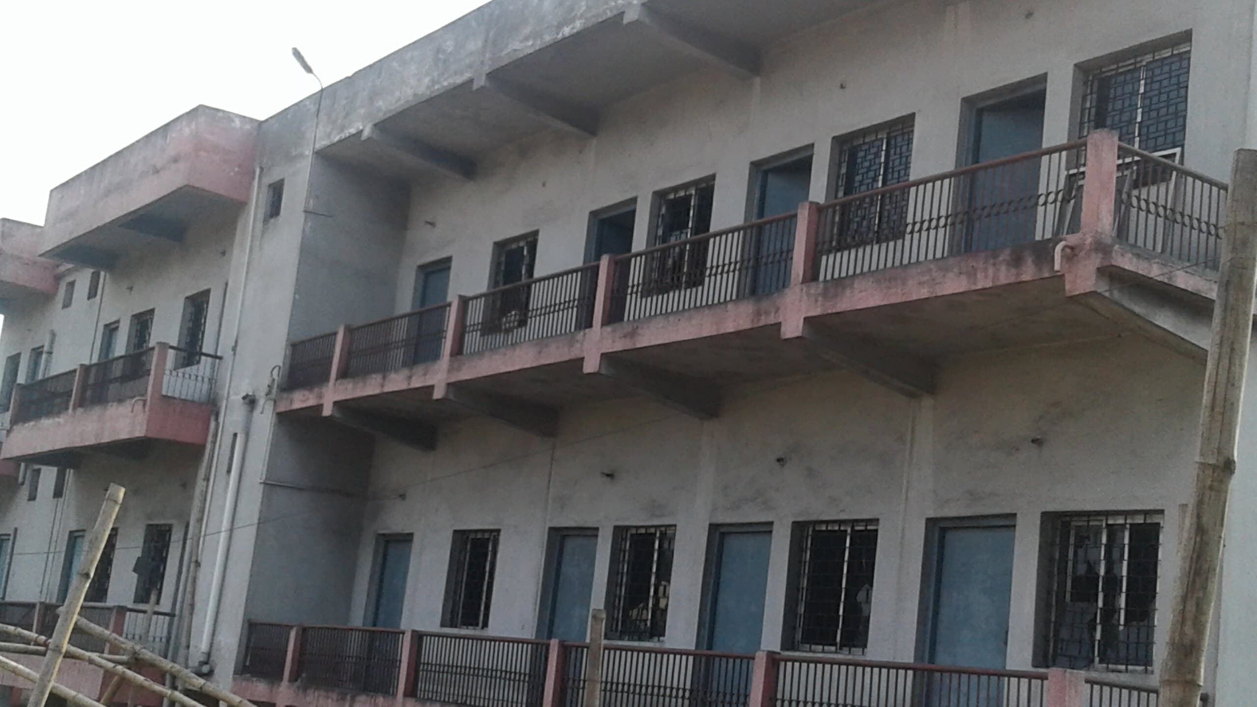 Bokaro News : 1.31 करोड़ रुपये से बने टूरिस्ट कॉम्प्लेक्स का नहीं हो सका कोई उपयोग