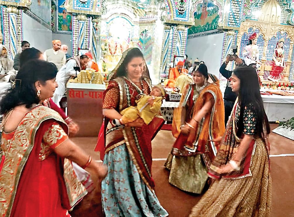 ranchi news : श्री राधाकृष्ण मंदिर पुंदाग में श्रीमदभागवत कथा, स्वामी सदानंद महाराज ने भक्तों को संदेश दिये