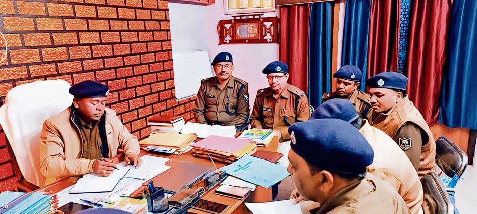 Gopalganj News : यूपी-बिहार के शराब तस्कर, पेशेवर बदमाश और भू-माफियाओं का अब गुंडा पंजी में नाम होगा दर्ज