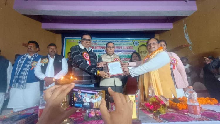 कज्जलबन के पासवान परिवारों को दस वर्षों के बाद दिलाया जाति प्रमाण पत्र:मंत्री