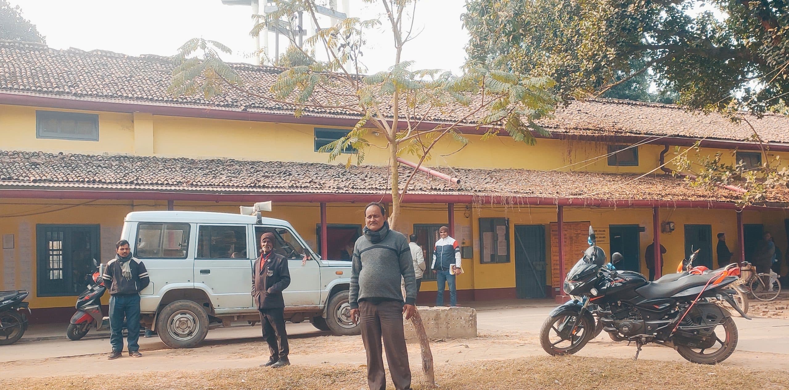 भवानीपुर प्रखंड में पदाधिकारियों का घोर अभाव, विकास कार्य प्रभावित